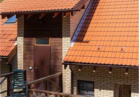 Кирпич BRICKSTONE + деревянные панели